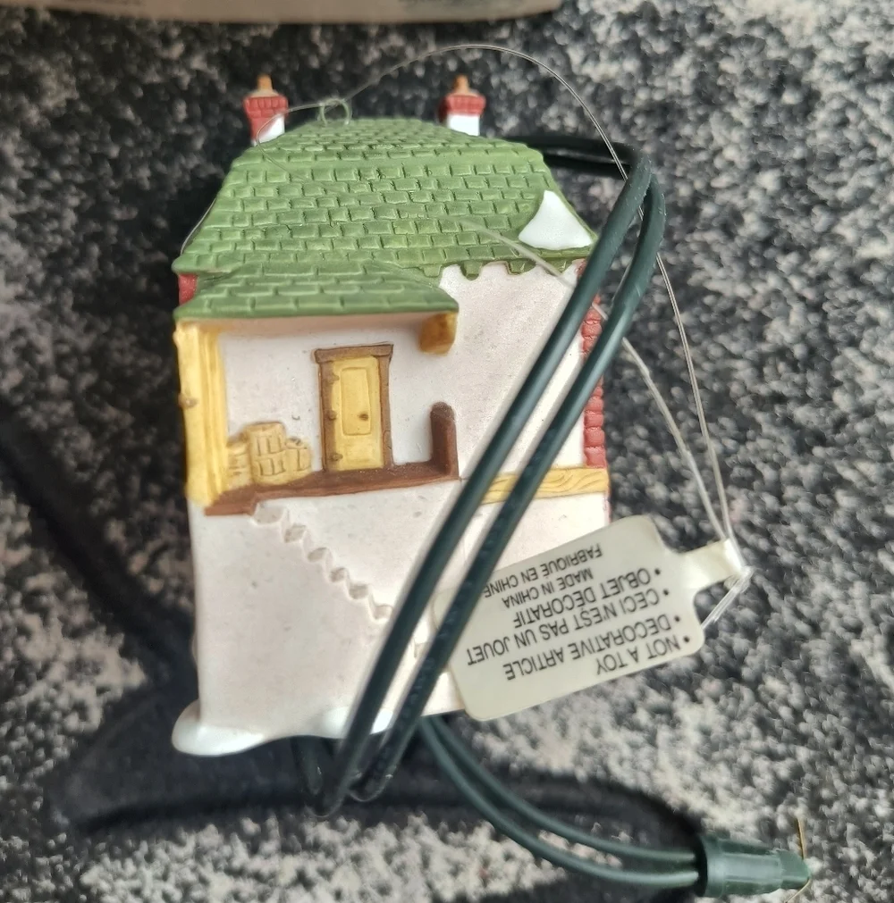 Dept 56 Fezziwigs Warehouse Lighted Ornament Christmas Carol Cottages 98745